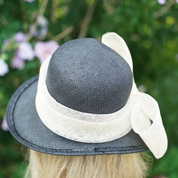 Hat - Picture 5 of 6